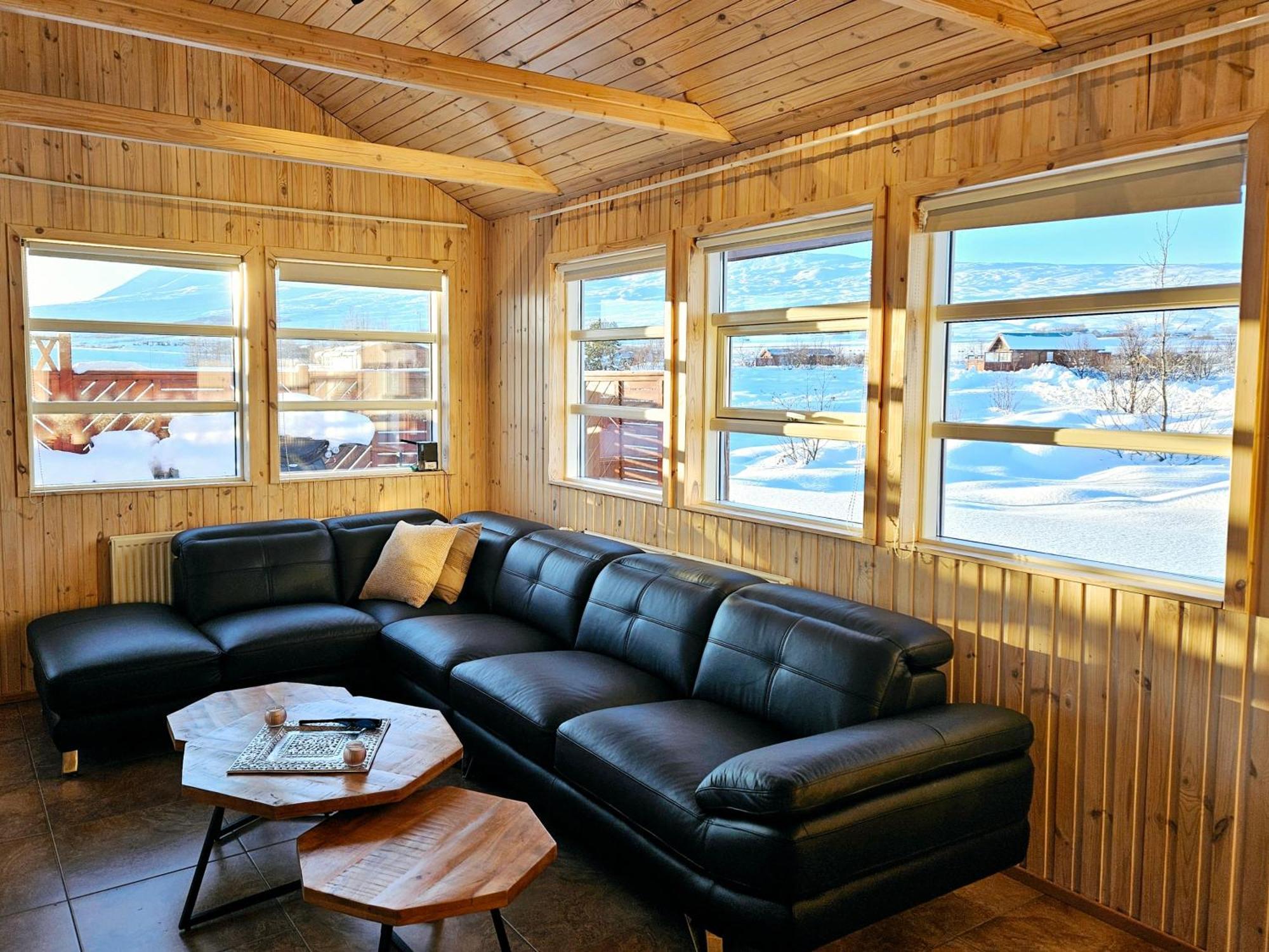 Aurora Vacation Homes Fagravik Akureyri Rum bild
