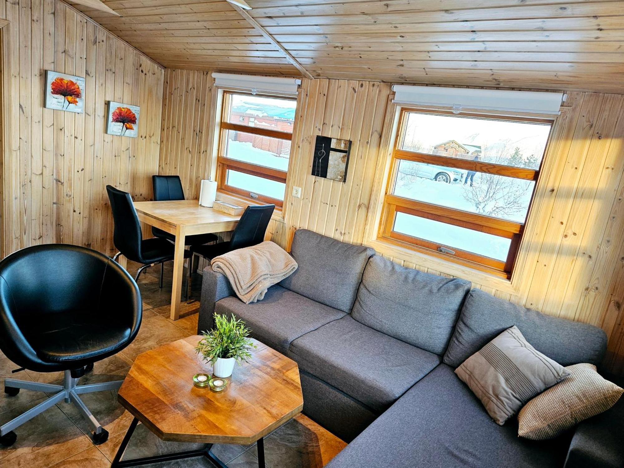 Aurora Vacation Homes Fagravik Akureyri Rum bild